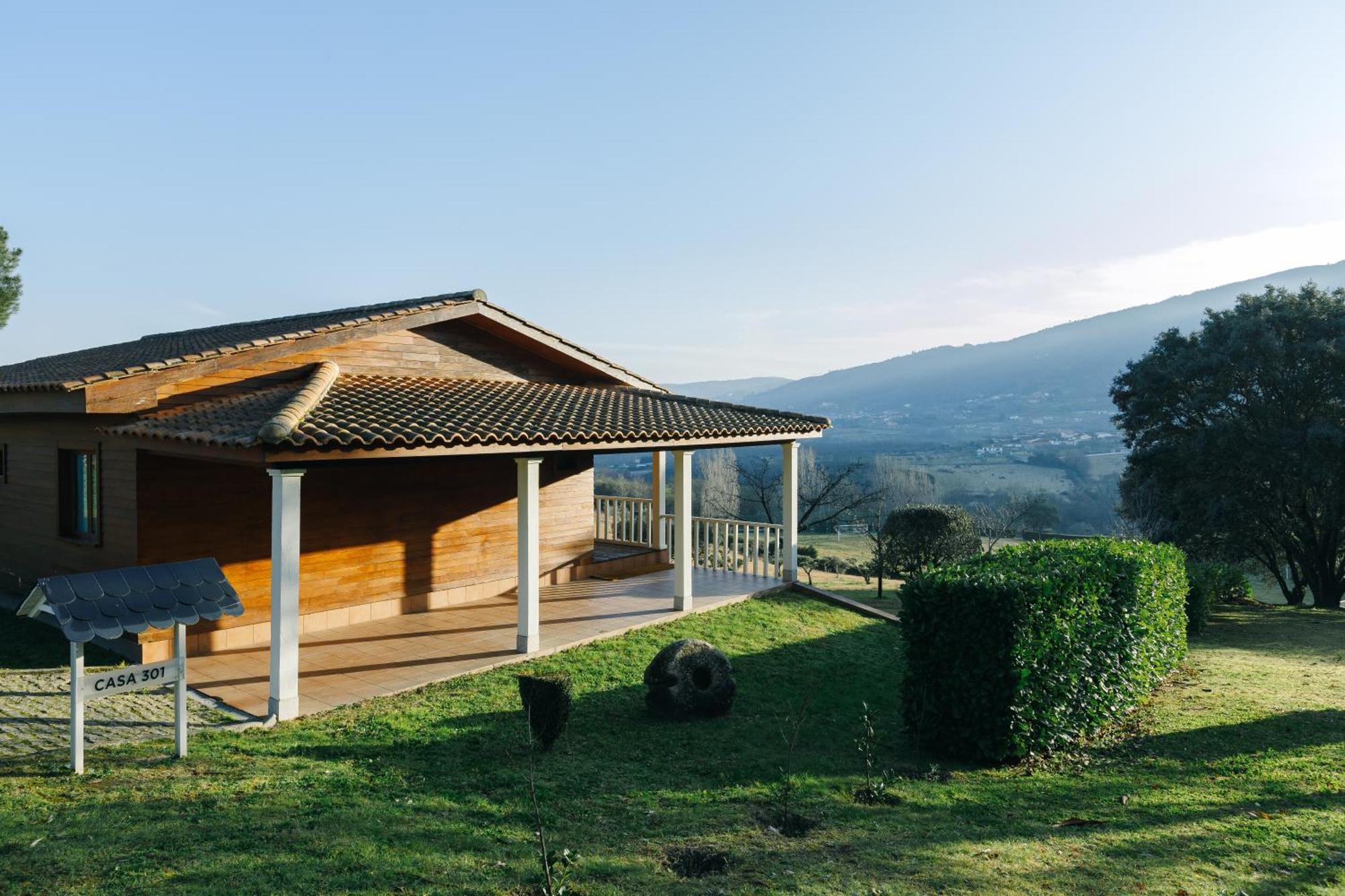 Hotel Rural Casa De Samaioes Chaves Exteriör bild