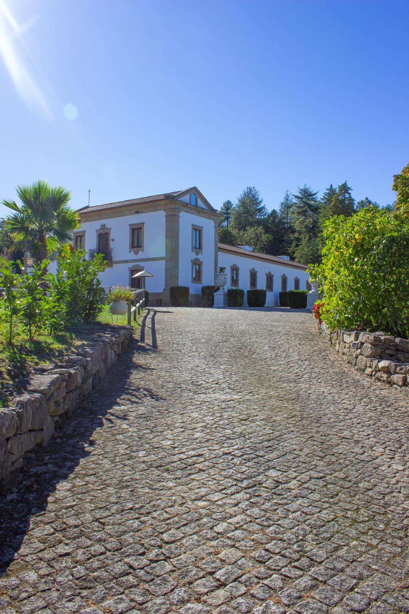 Hotel Rural Casa De Samaioes Chaves Exteriör bild