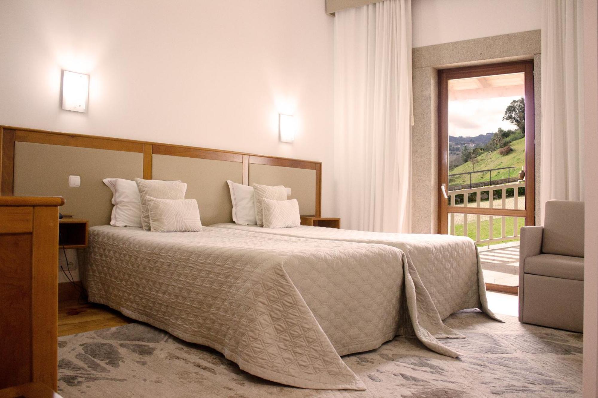Hotel Rural Casa De Samaioes Chaves Exteriör bild