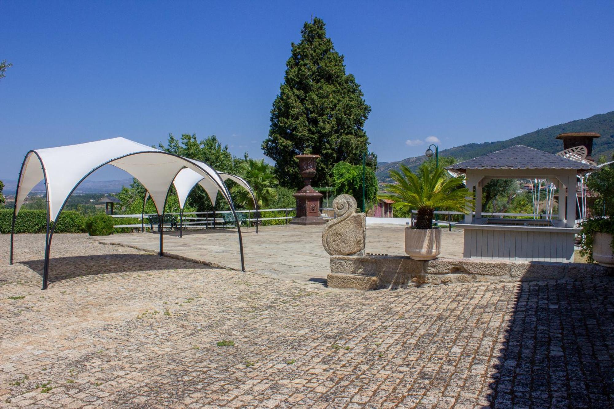 Hotel Rural Casa De Samaioes Chaves Exteriör bild