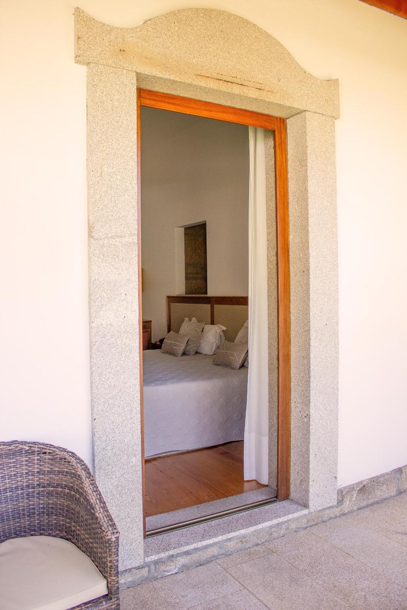Hotel Rural Casa De Samaioes Chaves Exteriör bild