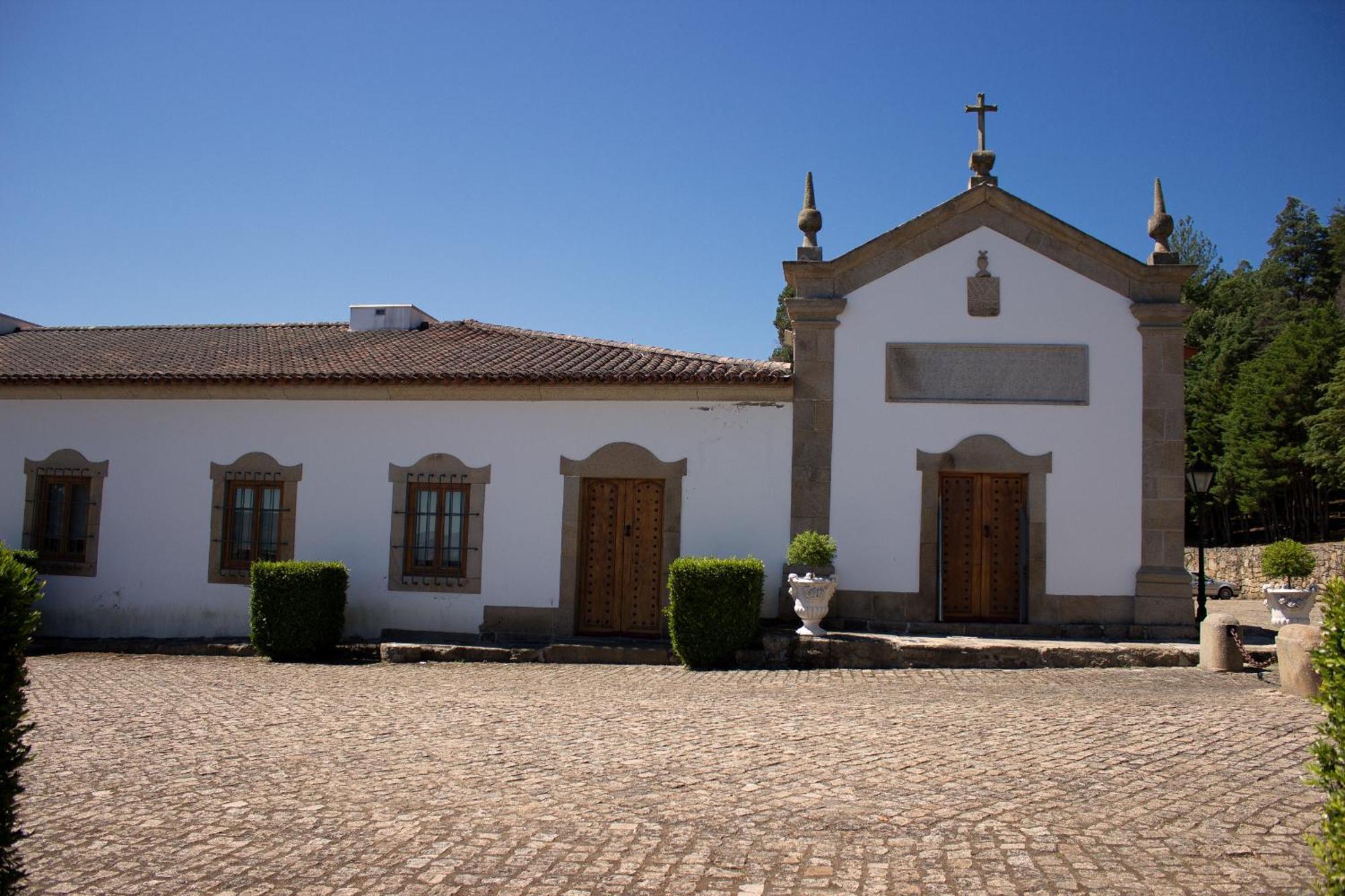 Hotel Rural Casa De Samaioes Chaves Exteriör bild
